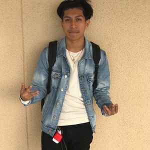 Meet your Posher, Daniel